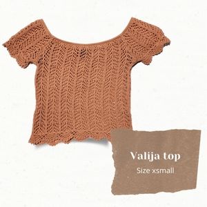 Valija Crochet Top
